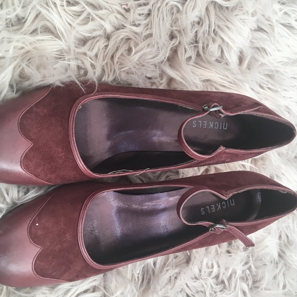 Suede and leather pumps - Picture 4 of 6